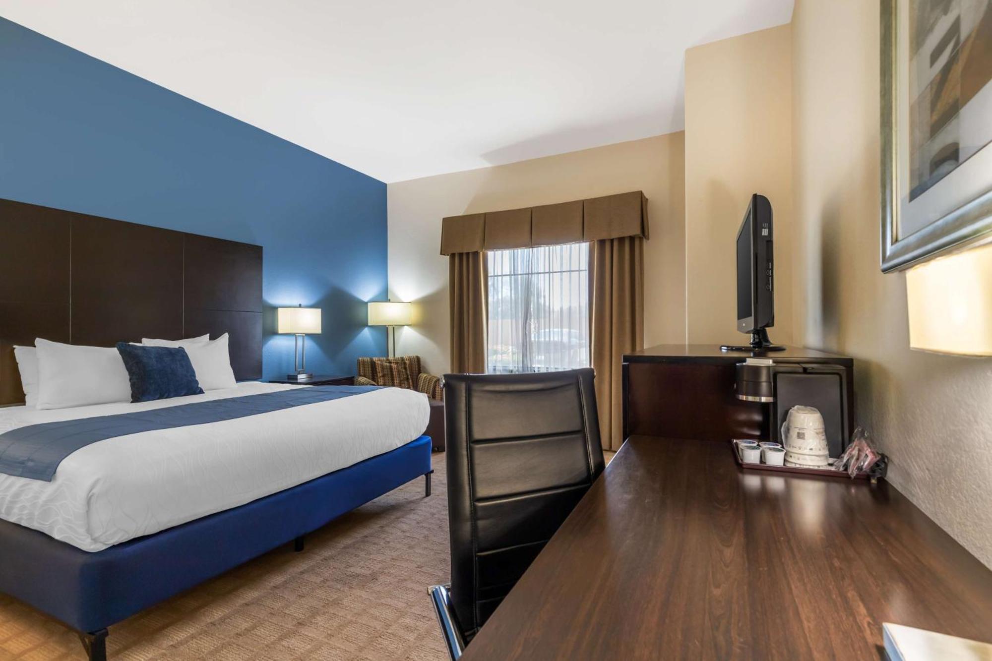 Best Western Plus Lytle Inn And Suites מראה חיצוני תמונה