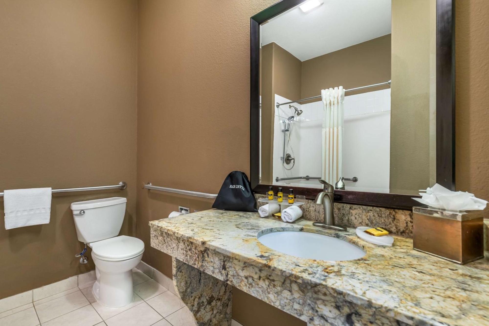 Best Western Plus Lytle Inn And Suites מראה חיצוני תמונה