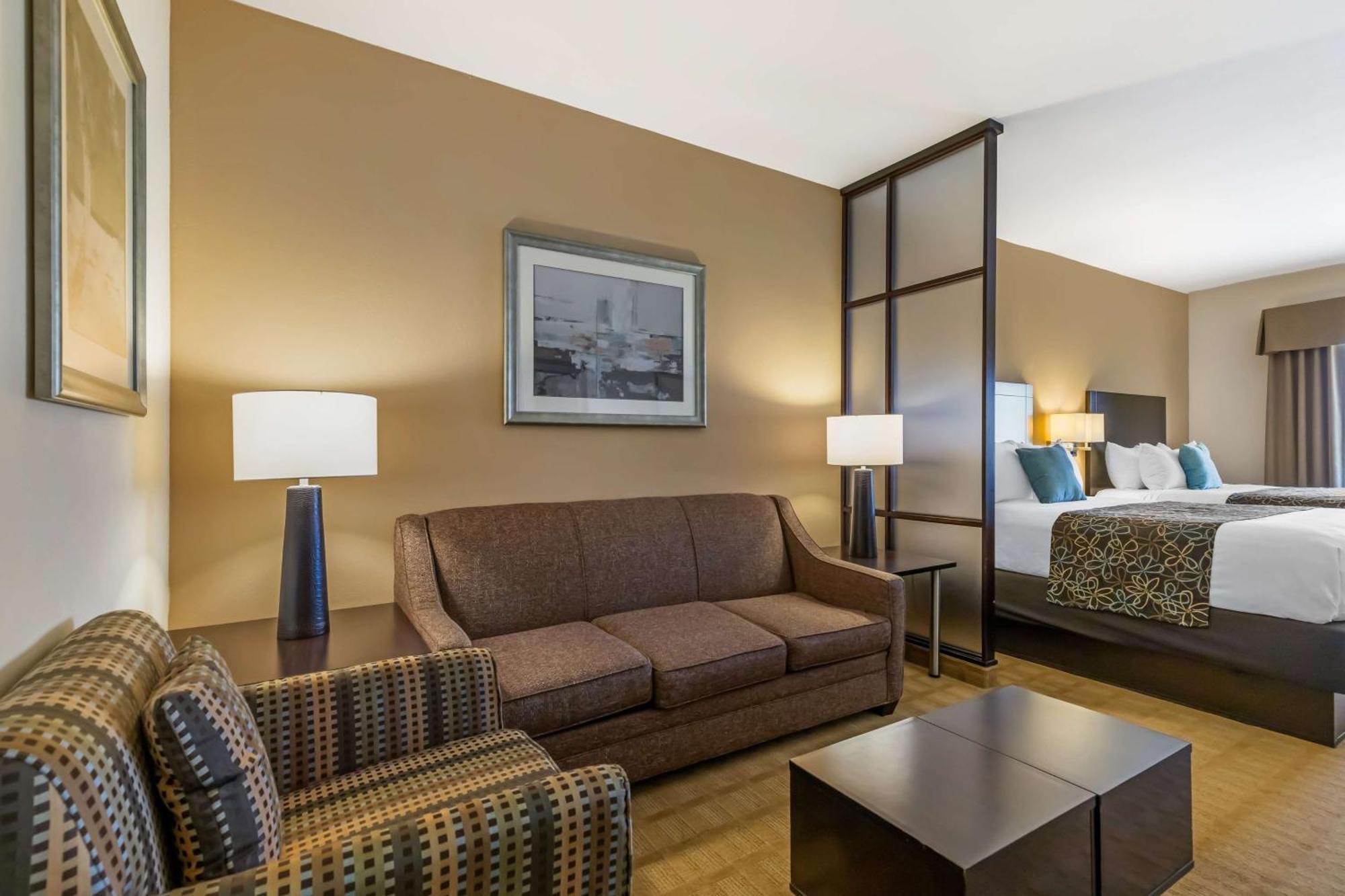 Best Western Plus Lytle Inn And Suites מראה חיצוני תמונה